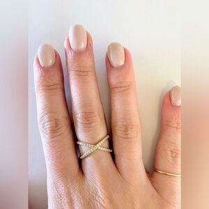 Criss Cross Gold Ring